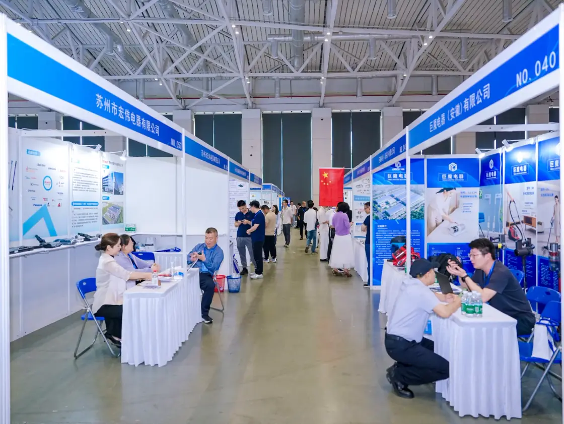 March 2026 · Shenzhen · Exhibition aisles