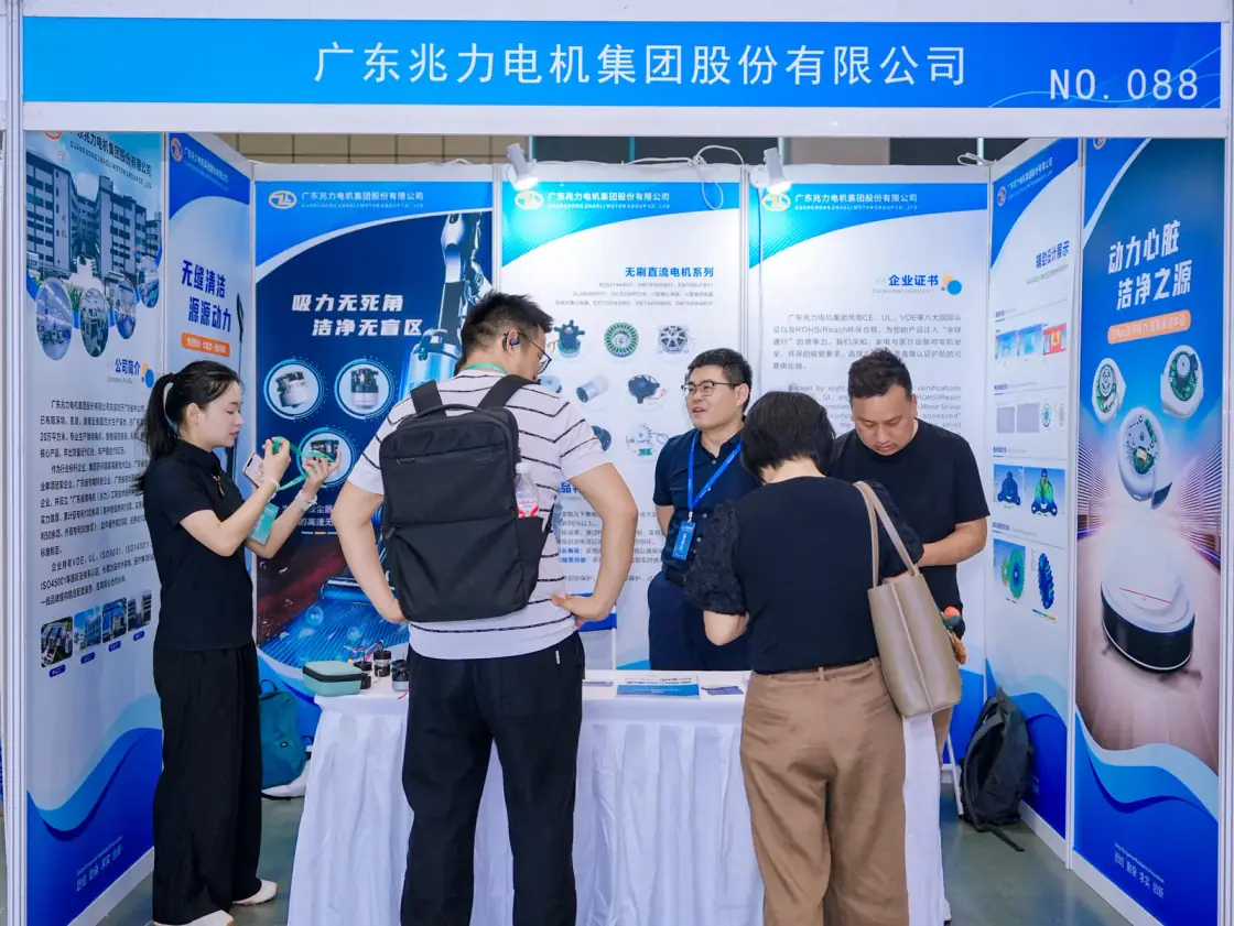 March 2026 · Shenzhen · Supplier booth discussions