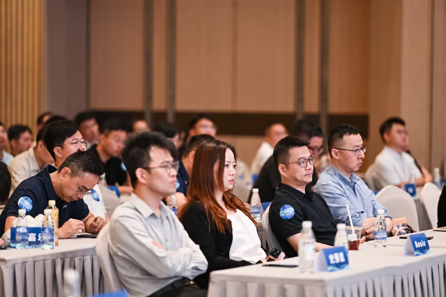 9 August 2025 · Shenzhen · Industry professionals listening