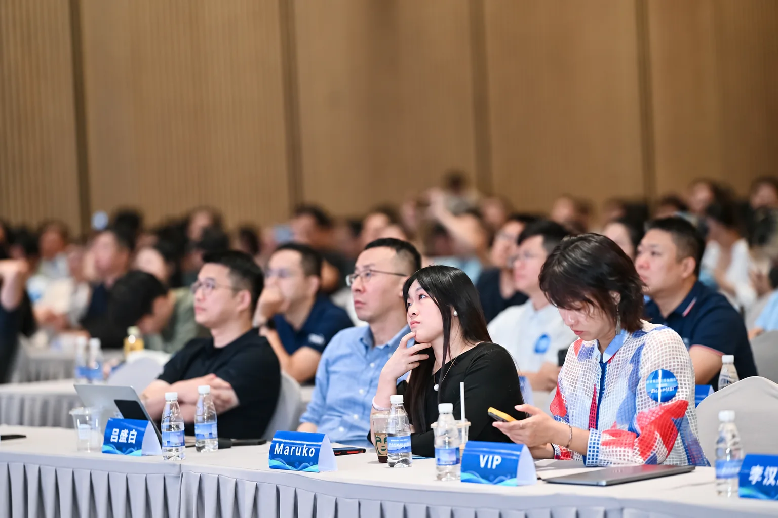 9 August 2025 · Shenzhen · Participants following the discussion