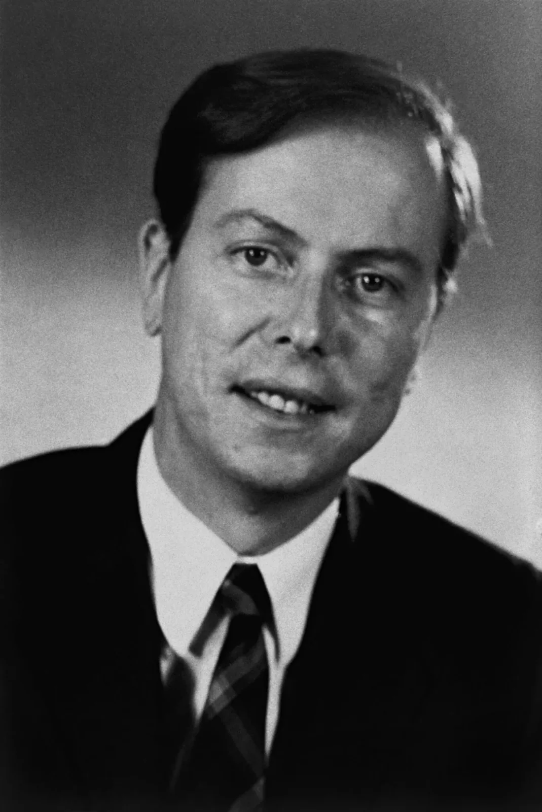 Archival portrait of Jörg Mittelsten Scheid